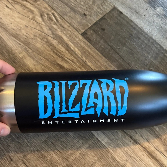Blizzard Black and Silver Insulated Bottle - Picture 2 of 3